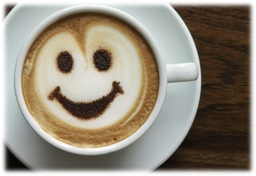 kaffekop med kaffe og smiley face